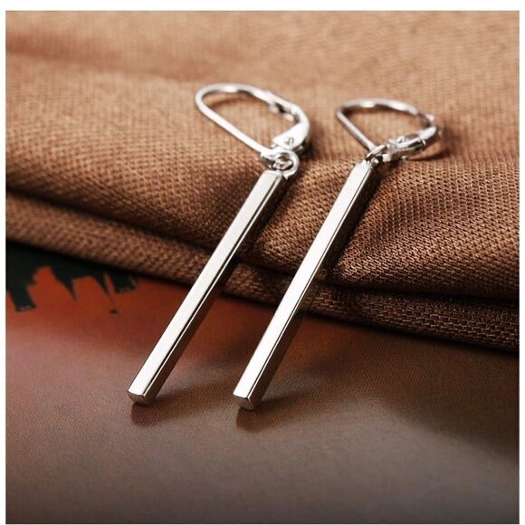 RESTOCKED❤️ Sterling Silver Vertical Bar Earrings - Picture 1 of 9